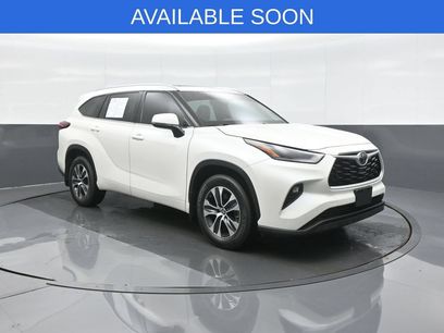 Used 2021 Toyota Highlander XLE