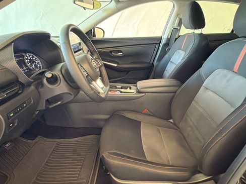 Used 2025 Nissan Sentra SR FWD image 13