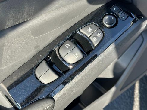 New 2025 Nissan Altima 2.5 SL FWD image 10