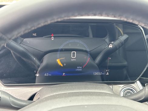 Used 2024 Chevrolet Trax ACTIV w/ Sunroof Package image 19