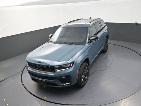 New 2026 Jeep Grand Cherokee Limited AWD/4WD image 13
