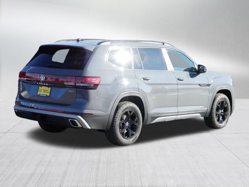 New 2026 Volkswagen Atlas Peak Edition AWD/4WD image 4