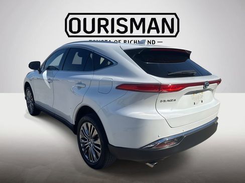 Certified 2023 Toyota Venza XLE image 5