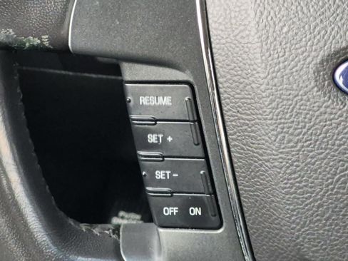 Used 2012 Ford Taurus Limited FWD image 23