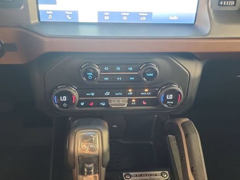 Used 2024 Ford Bronco Outer Banks w/ Sasquatch Package AWD/4WD image 15