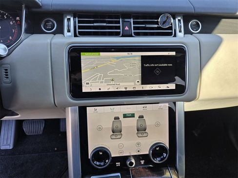 Used 2020 Land Rover Range Rover HSE image 22