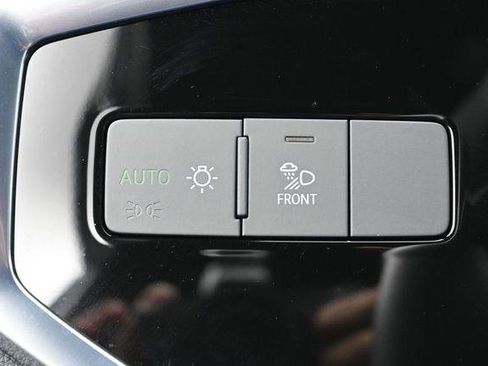 Certified 2025 Audi Q3 2.0T Premium w/ Convenience Package AWD/4WD image 16