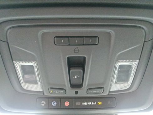 Used 2024 Chevrolet Silverado 1500 High Country w/ Technology Package image 24