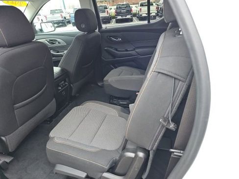 Used 2021 Chevrolet Traverse LT image 35