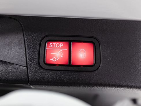 Certified 2024 Mercedes-Benz EQB 300 4MATIC image 28