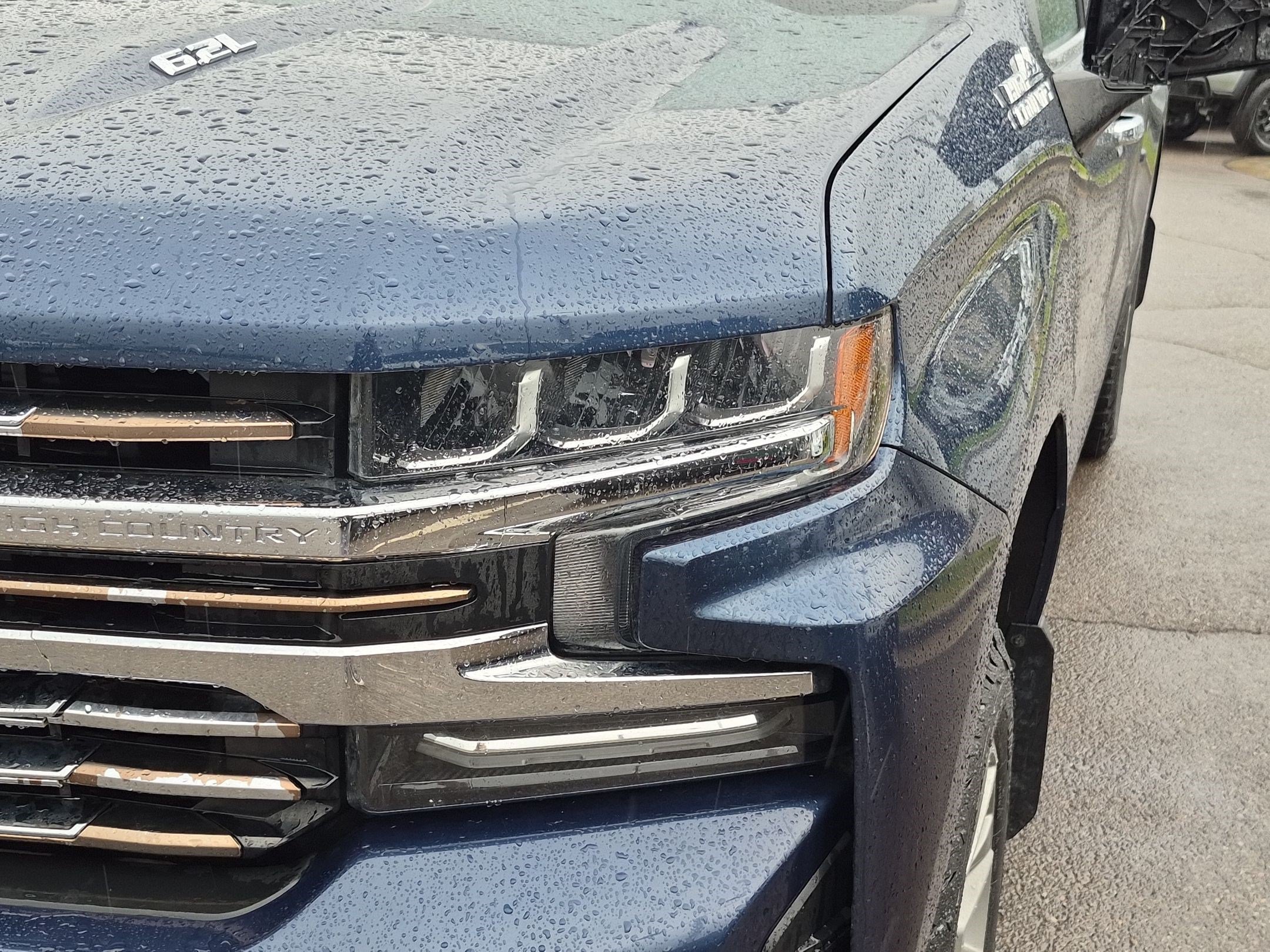 Used 2019 Chevrolet Silverado 1500 High Country w/ Technology Package AWD/4WD image 10