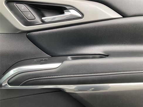 Used 2026 Chevrolet Traverse LT w/ Driver Confidence Package image 24