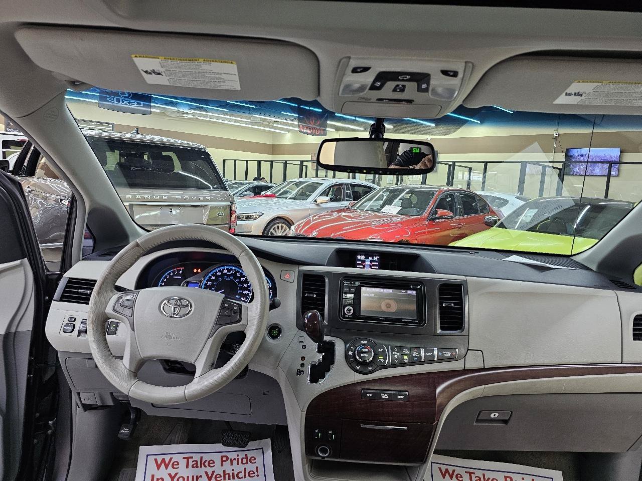 Used 2013 Toyota Sienna XLE FWD image 30
