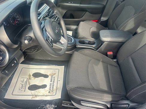 Used 2019 Kia Forte LXS image 10