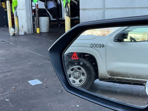 Used 2025 Hyundai Elantra SEL image 20