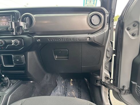 Used 2021 Jeep Wrangler Sport AWD/4WD image 22