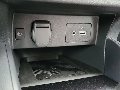 New 2025 Nissan Versa SV w/ Trunk Package image 16