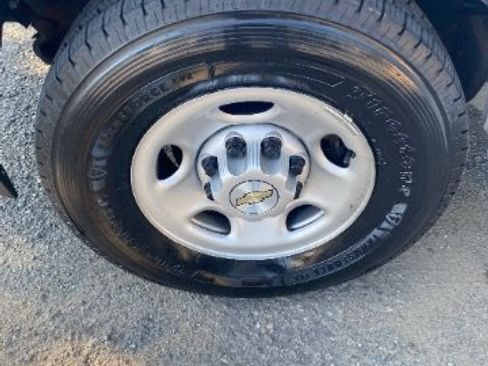 Used 2022 Chevrolet Express 2500 w/ Driver Convenience Package RWD image 24