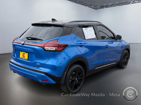 Used 2023 Nissan Kicks SR w/ SR Premium Package image 8