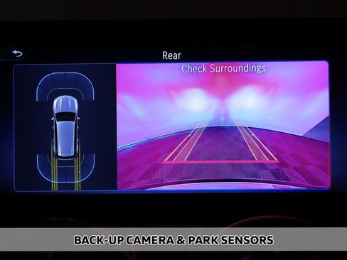 Used 2025 Mercedes-Benz GLB 250 4MATIC image 4