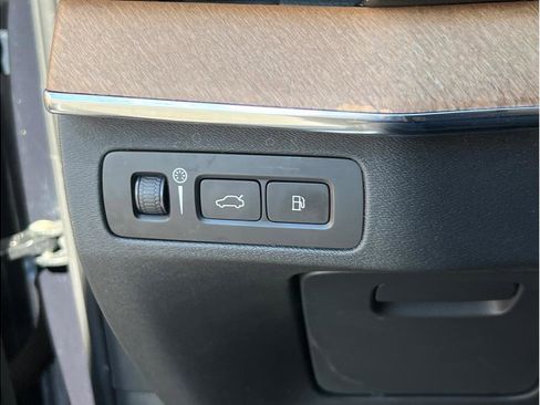 Used 2018 Volvo XC90 T8 Inscription w/ Convenience Package image 20