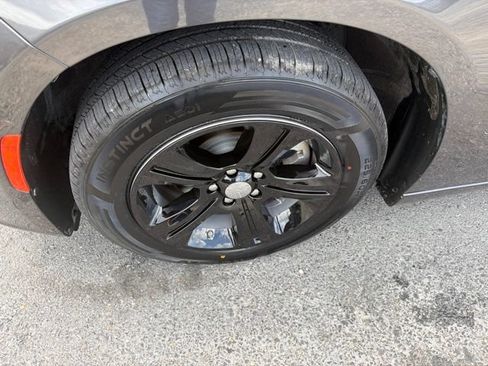 Used 2023 Dodge Charger SXT RWD image 5