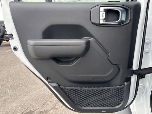 New 2026 Jeep Wrangler Sport S image 18