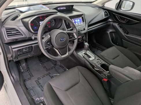 Used 2018 Subaru Impreza 2.0i Premium image 9