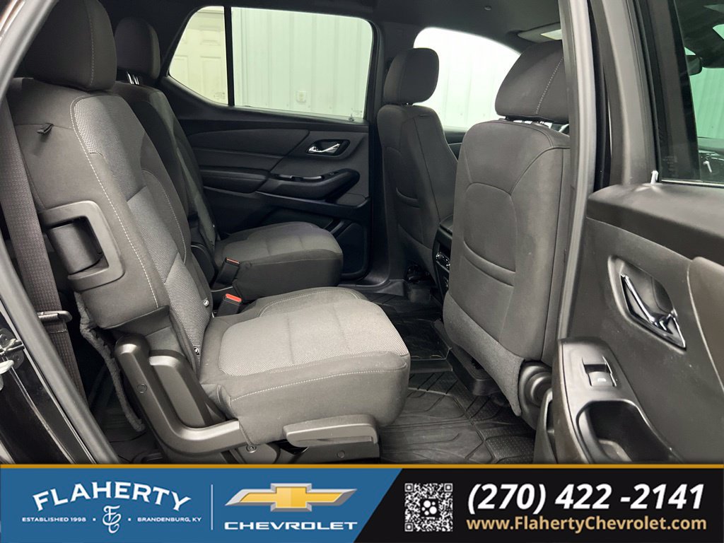 Used 2023 Chevrolet Traverse LT FWD image 13