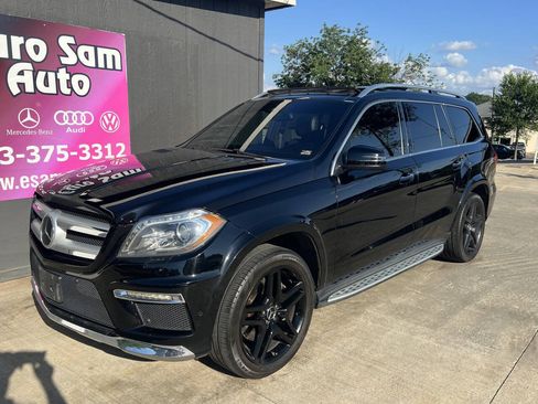 Used 2013 Mercedes-Benz GL 550 4MATIC image 4