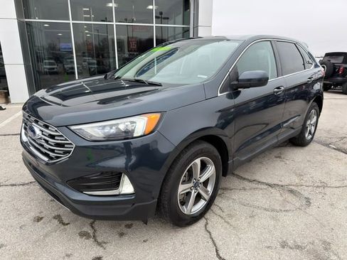 Used 2022 Ford Edge SEL w/ Convenience Package image 3