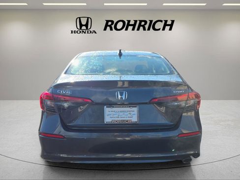Used 2023 Honda Civic Sport image 5