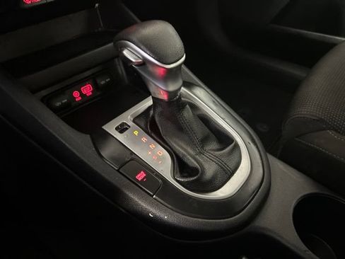 Used 2019 Kia Forte LXS FWD image 27