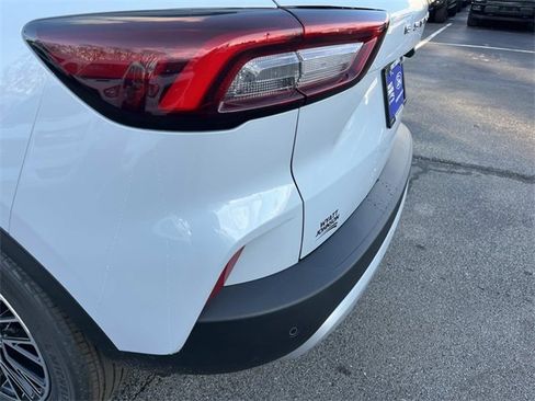 New 2026 Ford Escape SE image 10