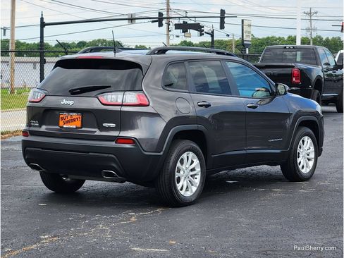 Used 2022 Jeep Cherokee Latitude Lux w/ Mopar Interior Package AWD/4WD image 8