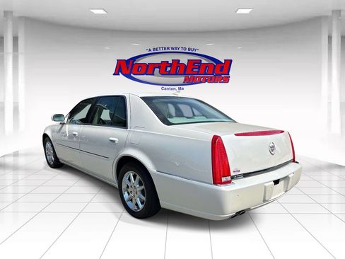 Used 2011 Cadillac DTS Luxury FWD image 5