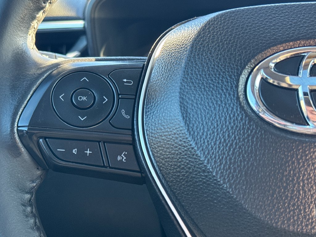 Used 2024 Toyota Corolla Cross LE w/ Moonroof Package AWD/4WD image 18