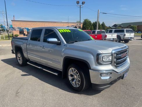 Used 2017 GMC Sierra 1500 SLT w/ SLT Premium Package AWD/4WD image 7