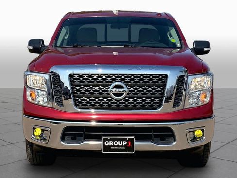 Used 2017 Nissan Titan SV RWD image 4