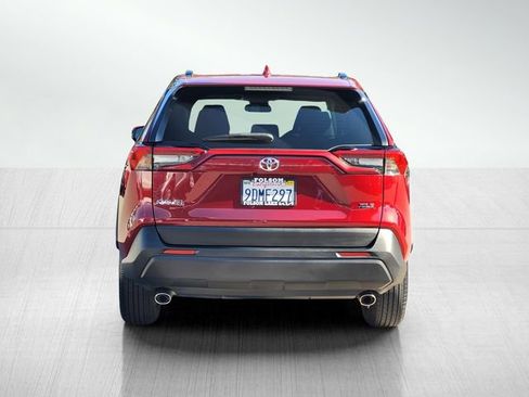 Used 2022 Toyota RAV4 XLE image 5
