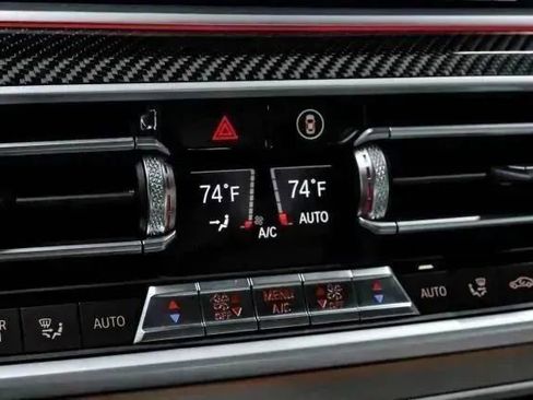 Used 2022 BMW X5 M50i w/ Premium Package image 31