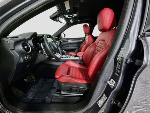 Used 2022 Alfa Romeo Stelvio Veloce AWD/4WD image 21