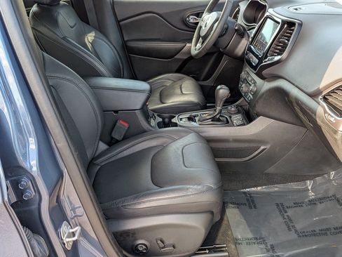 Certified 2021 Jeep Cherokee Limited w/ Elite Package image 39