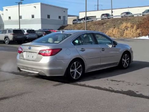 Used 2017 Subaru Legacy 2.5i Limited image 8