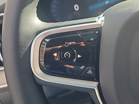 New 2026 Volvo XC90 T8 Plus image 15