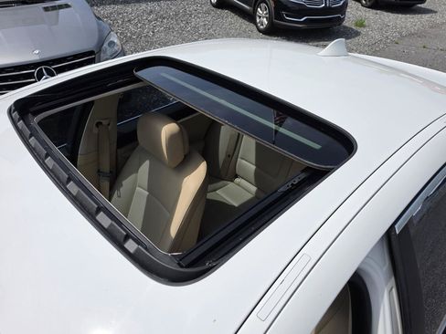 Used 2013 BMW 528i Sedan RWD image 19
