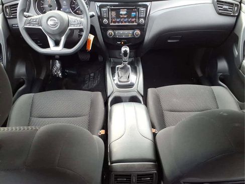 Used 2021 Nissan Rogue Sport S image 10