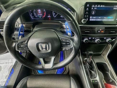 Used 2018 Honda Accord Sport image 12