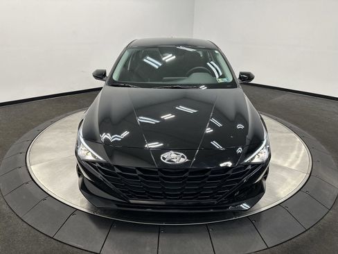 Certified 2023 Hyundai Elantra SEL w/ Cargo Package image 3