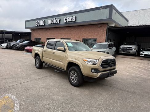 Used 2019 Toyota Tacoma SR5 image 3